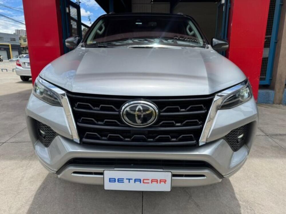 Toyota Hilux SW4