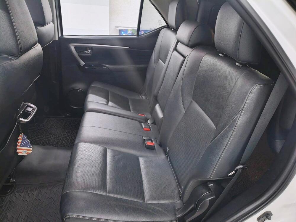 Toyota Hilux SW4