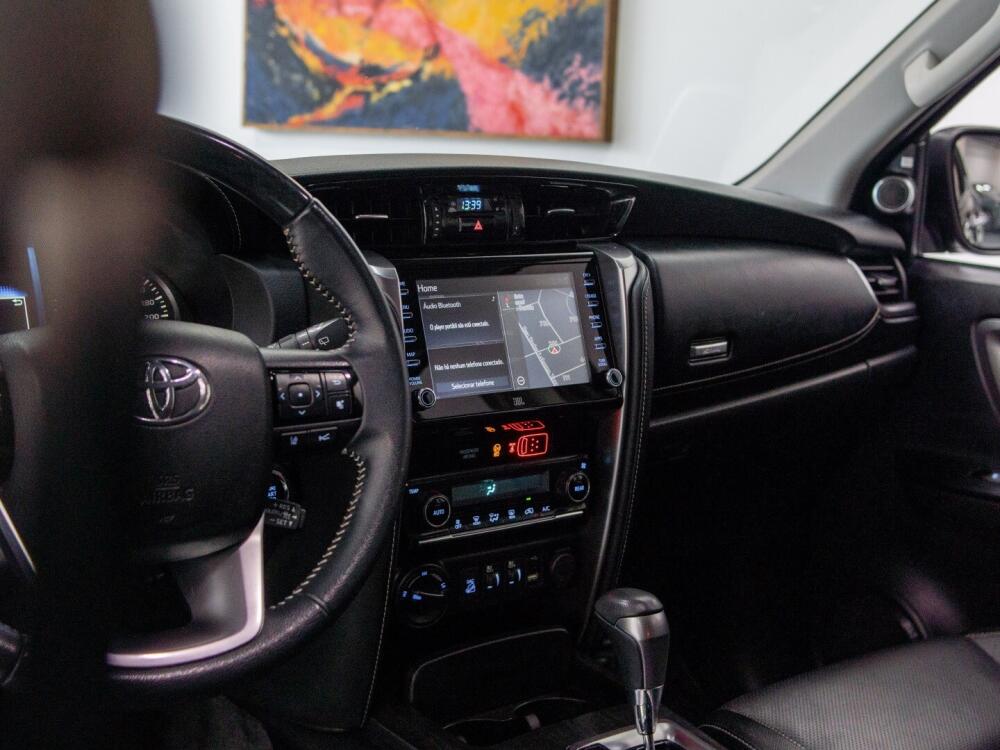 Toyota Hilux SW4