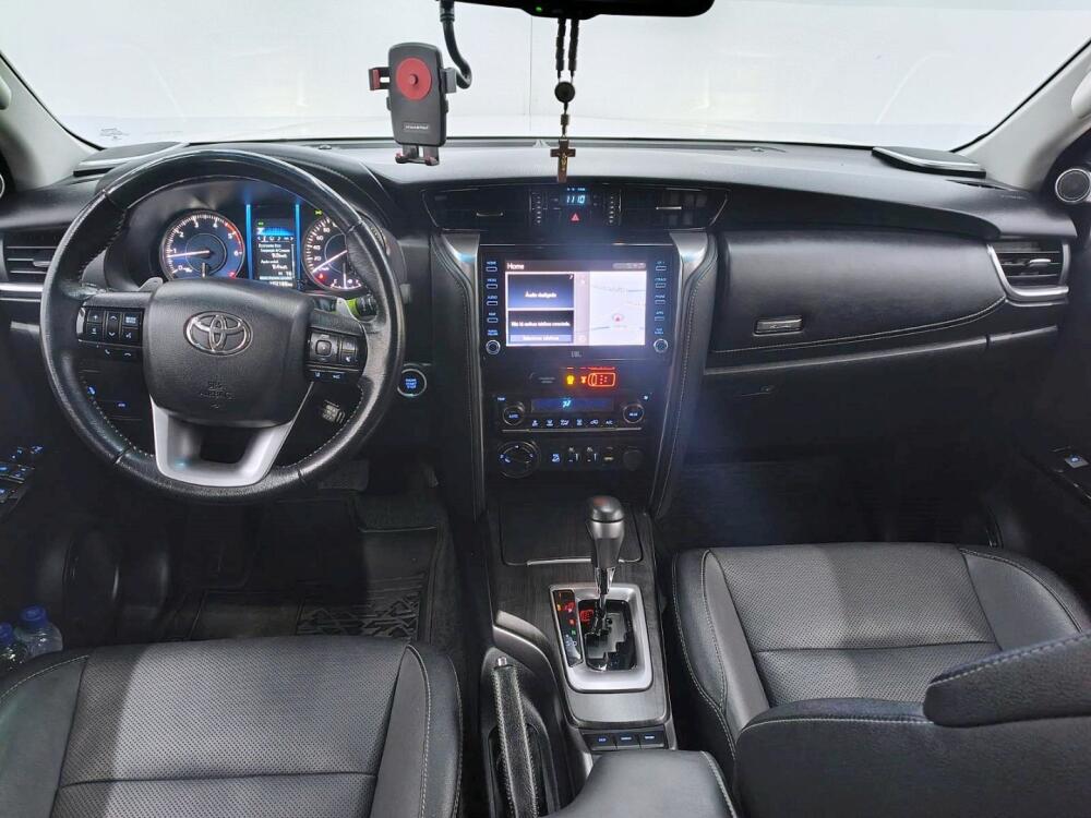Toyota Hilux SW4