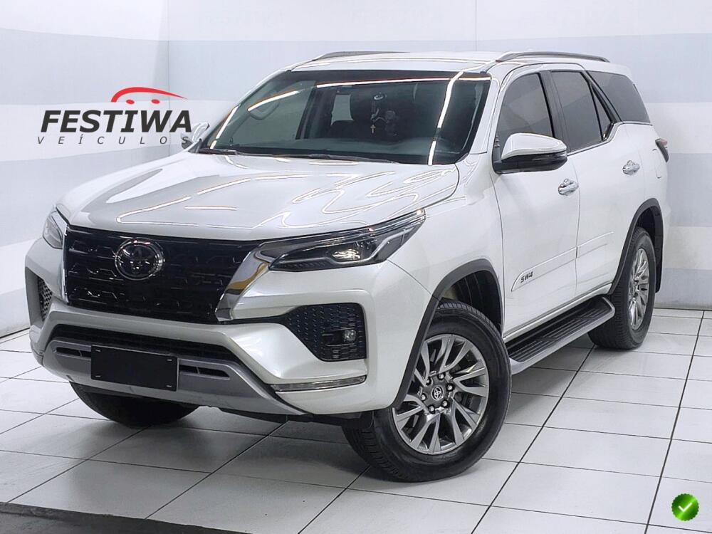 Toyota Hilux SW4