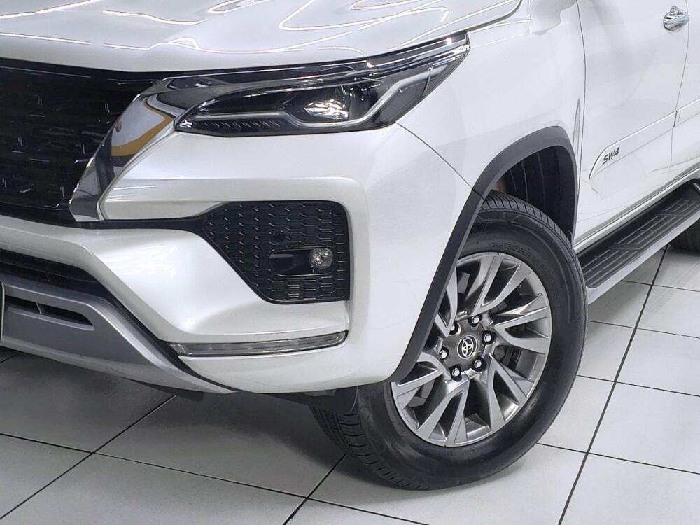Toyota Hilux SW4