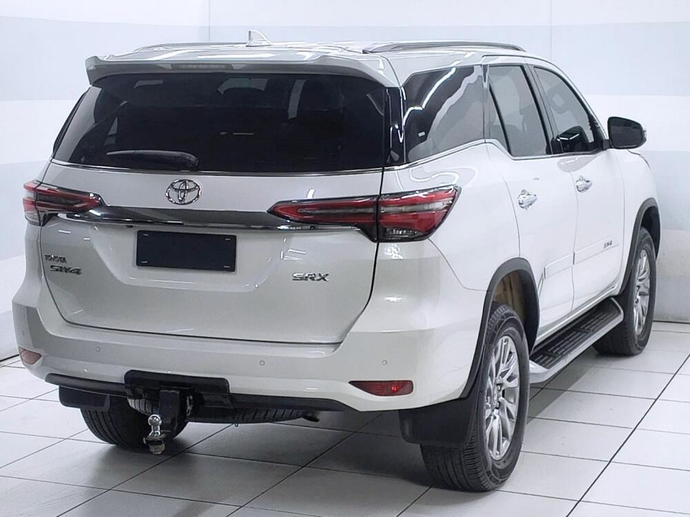 Toyota Hilux SW4