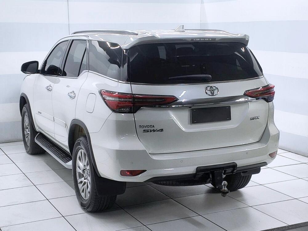 Toyota Hilux SW4
