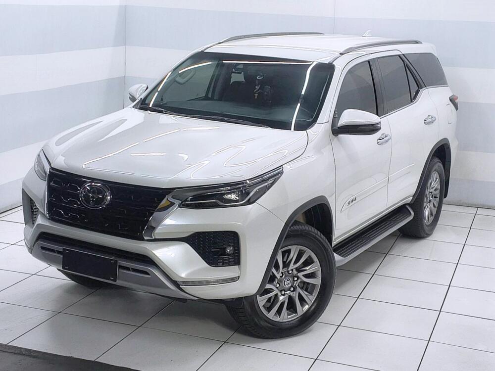 Toyota Hilux SW4