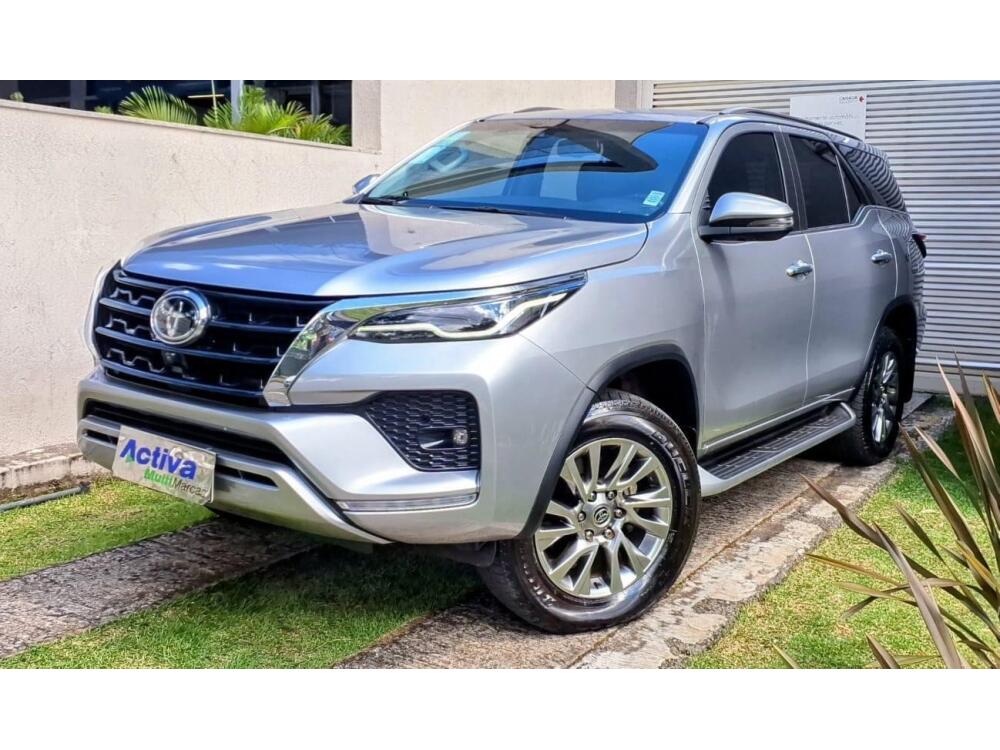 Toyota Hilux SW4
