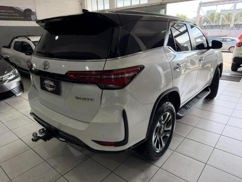 Toyota Hilux SW4