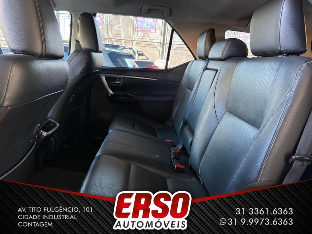 Toyota Hilux SW4