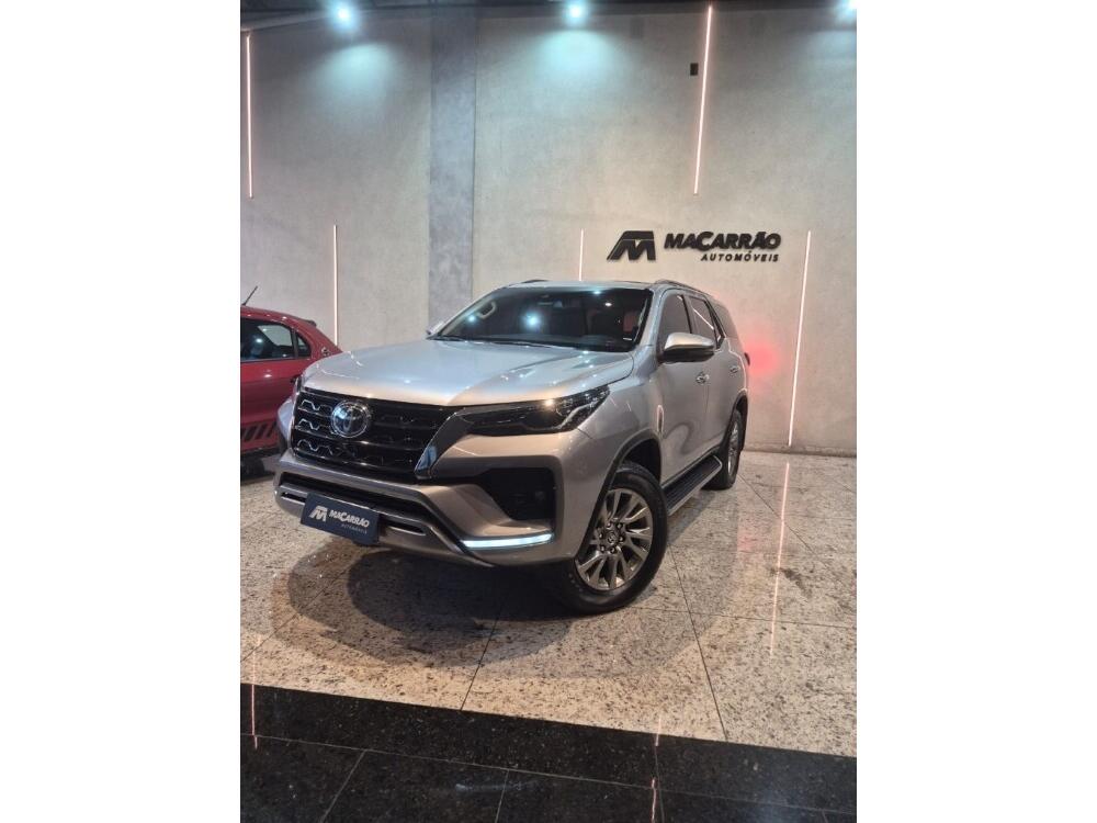 Toyota Hilux SW4