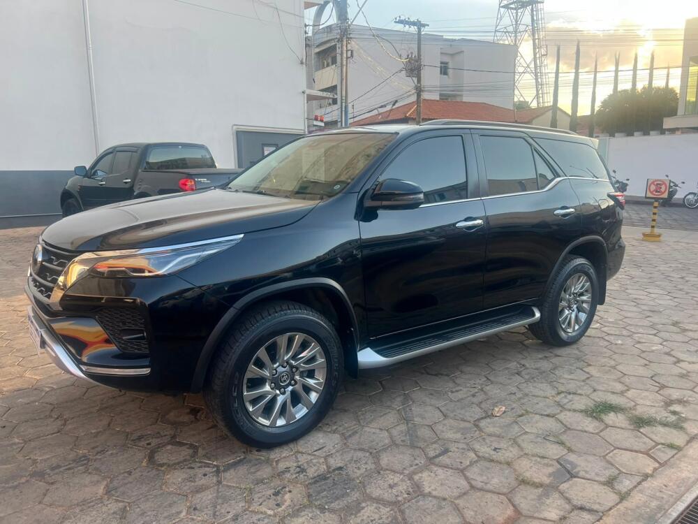 Toyota Hilux Sw4 SRX 4X4 2.8 TDI 16V DIES. AUT. 2022