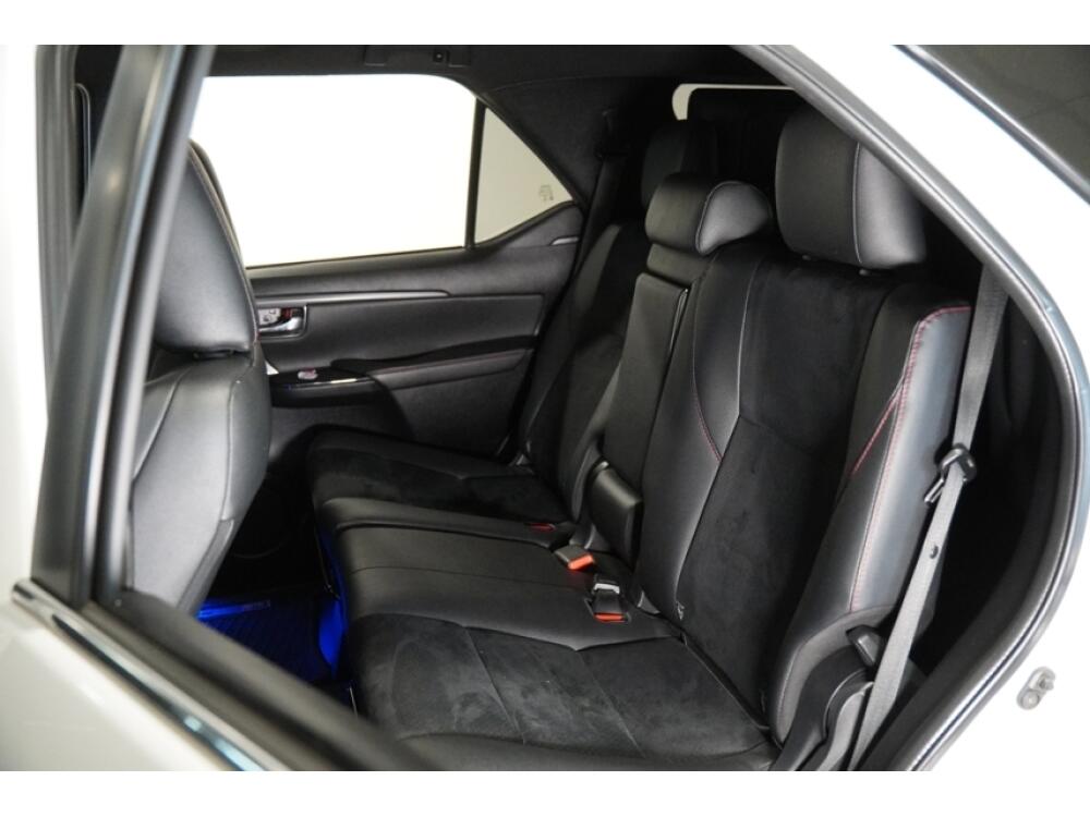 Toyota Hilux SW4
