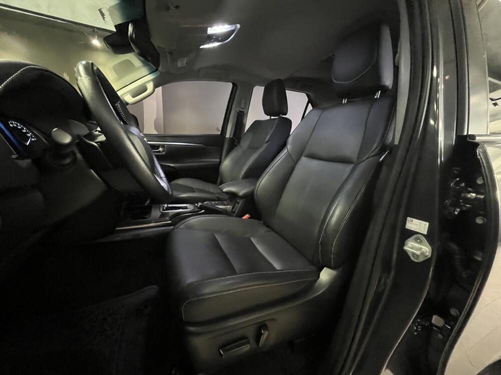 Toyota Hilux SW4