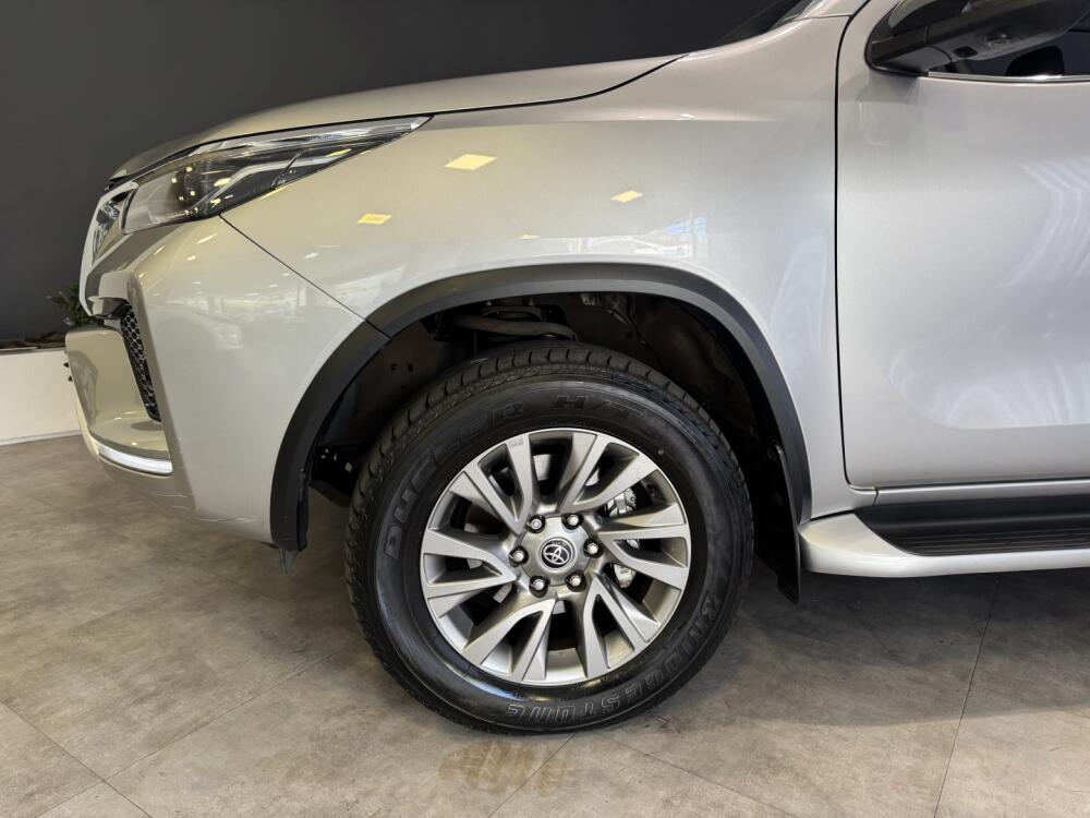 Toyota Hilux SW4