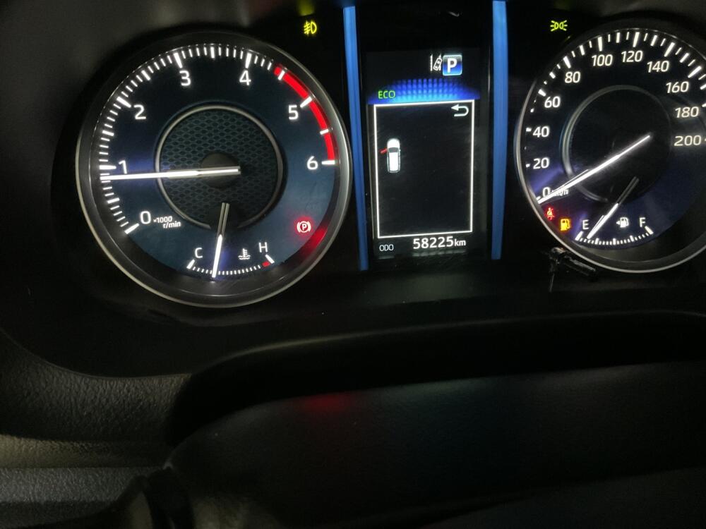Toyota Hilux SW4