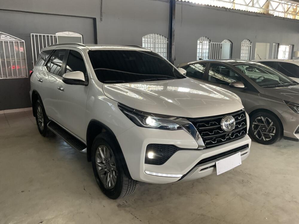 Toyota Hilux SW4