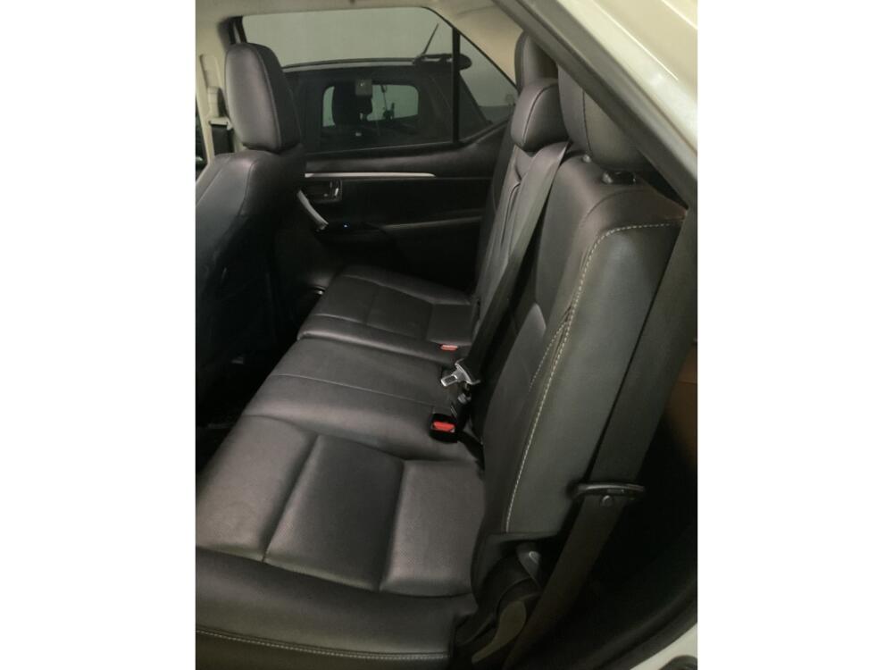 Toyota Hilux SW4