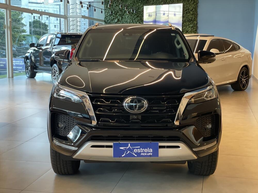 Toyota Hilux SW4