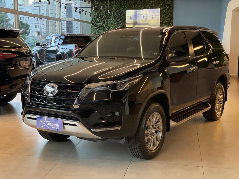 Toyota Hilux SW4