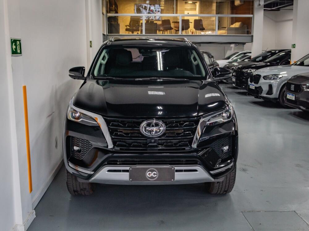 Toyota Hilux SW4