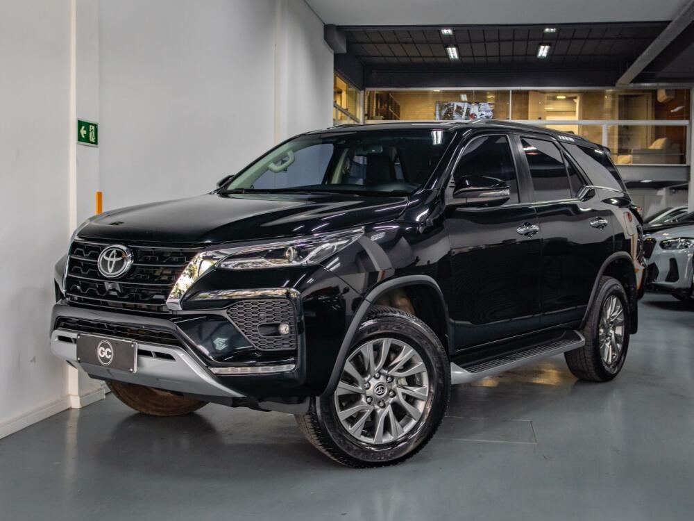 Toyota Hilux SW4