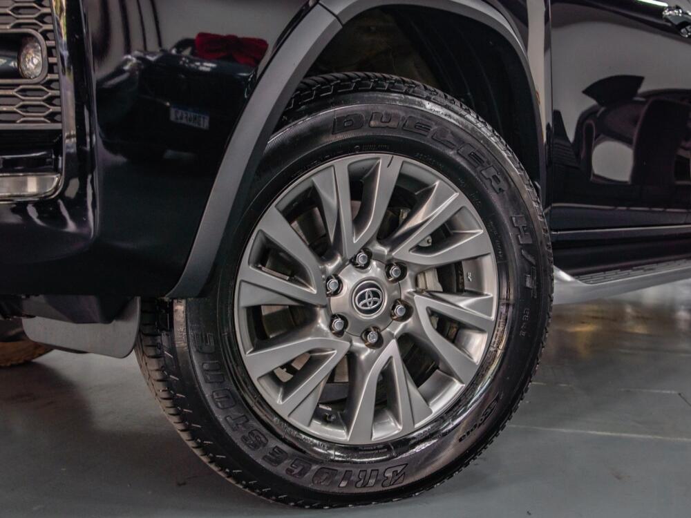 Toyota Hilux SW4