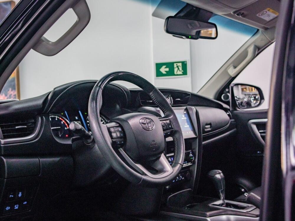 Toyota Hilux SW4