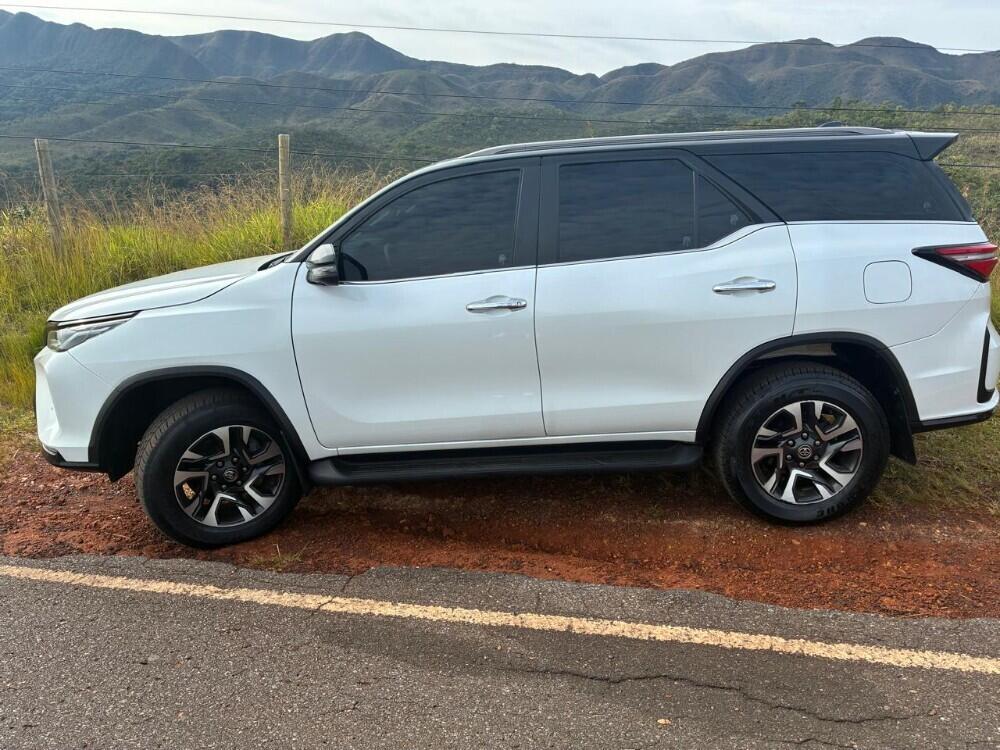 Toyota Hilux SW4