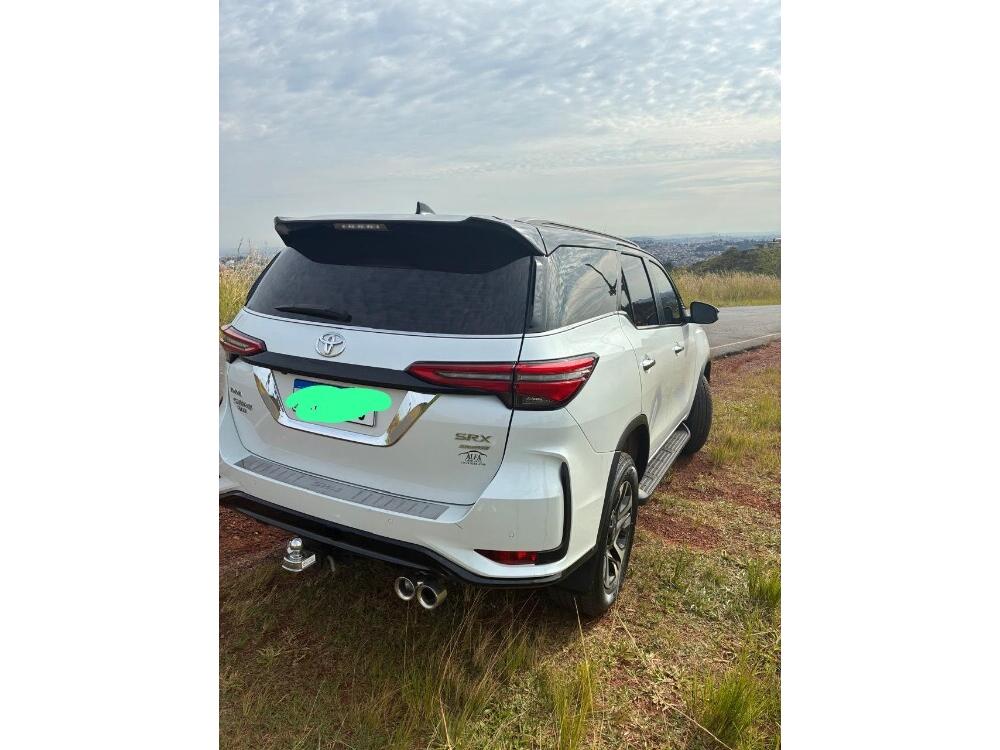 Toyota Hilux SW4