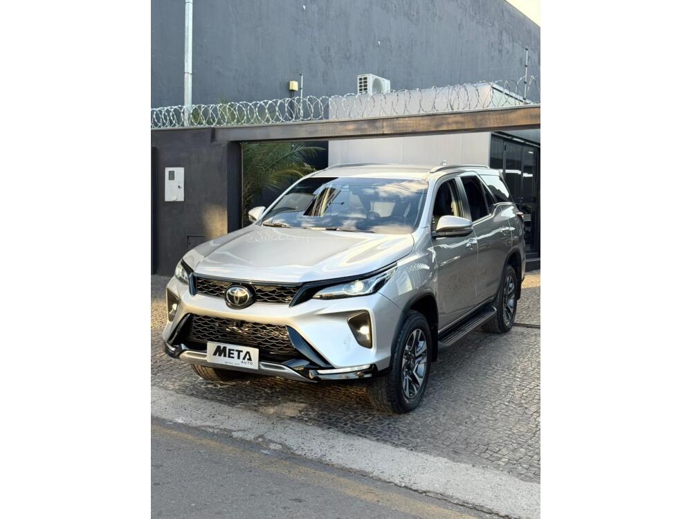 Toyota Hilux SW4