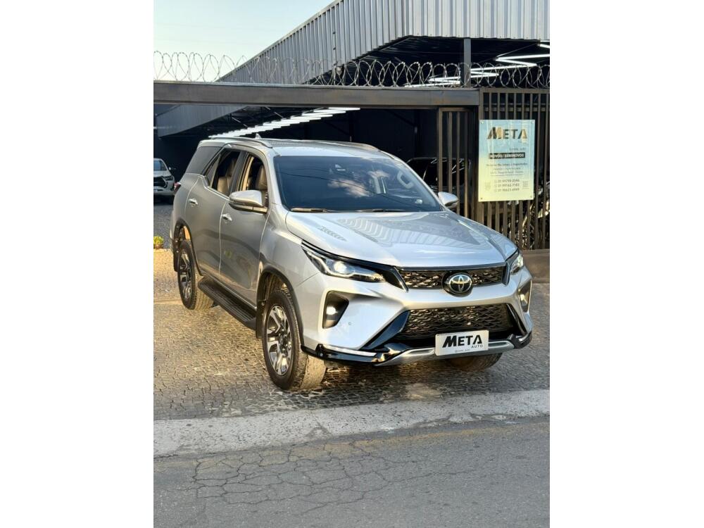 Toyota Hilux SW4