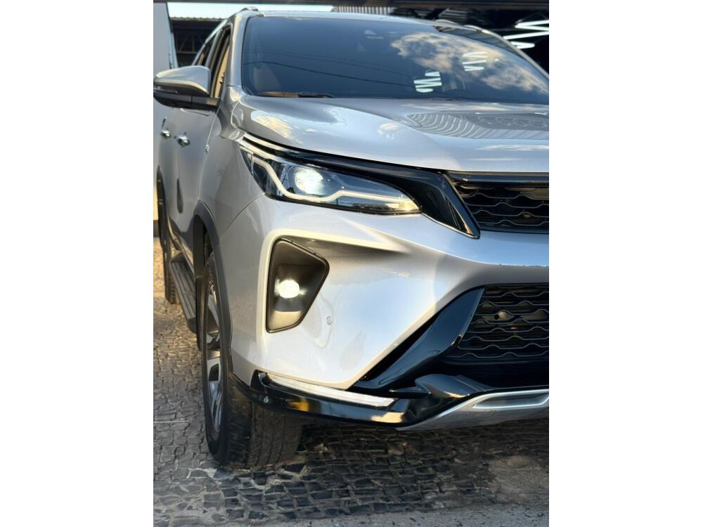 Toyota Hilux SW4