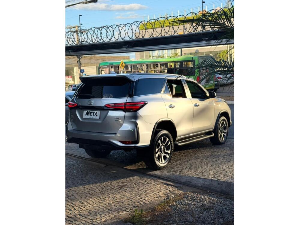 Toyota Hilux SW4