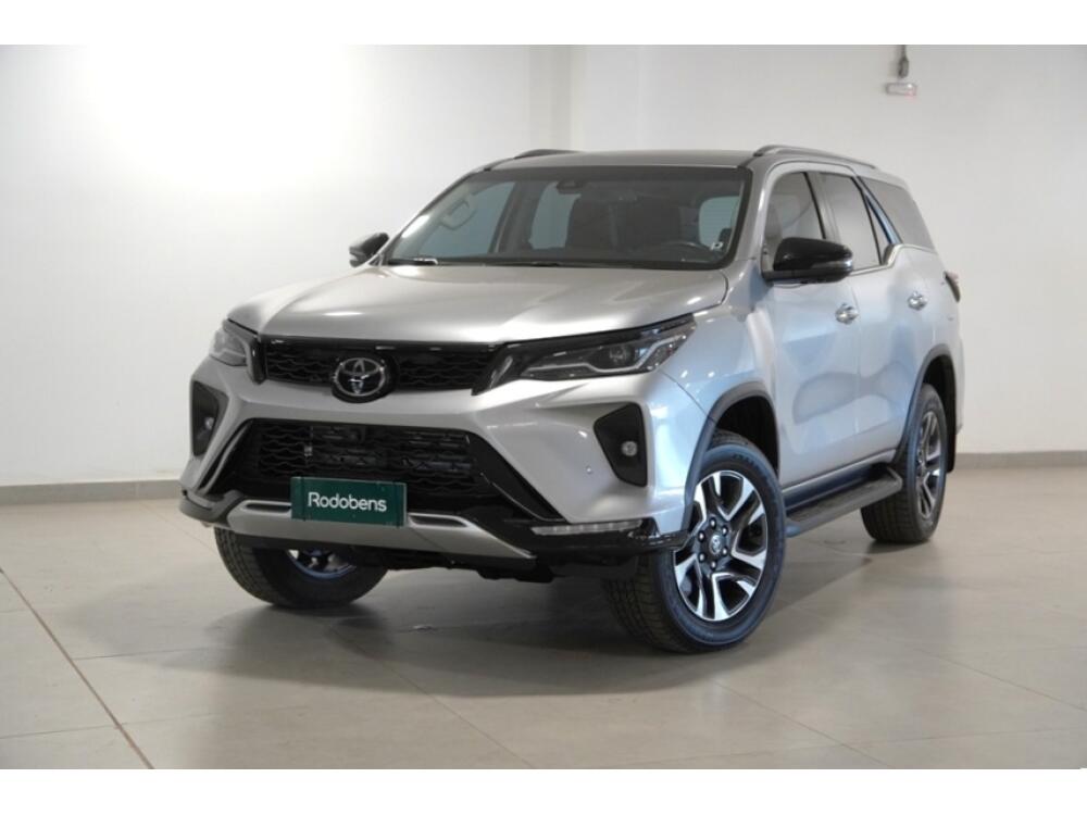 Toyota Hilux SW4