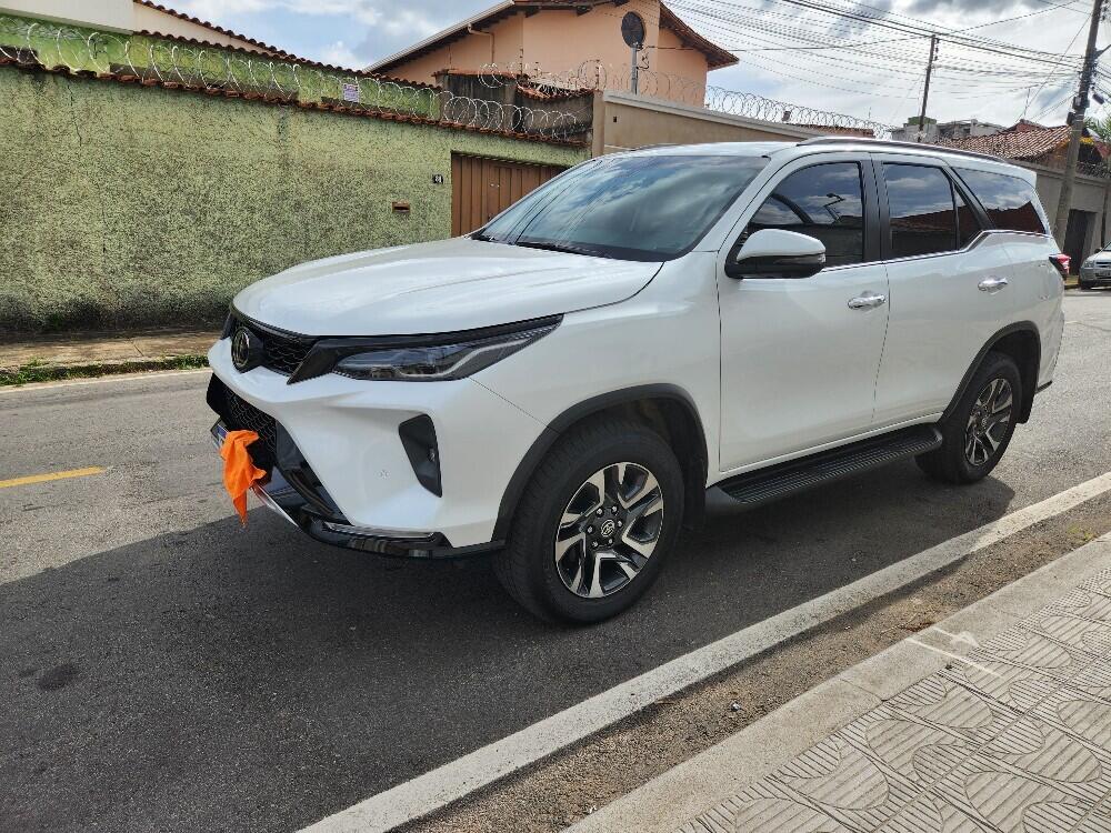 Toyota Hilux SW4
