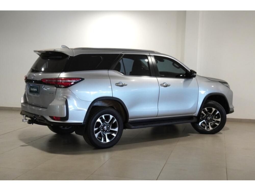 Toyota Hilux SW4