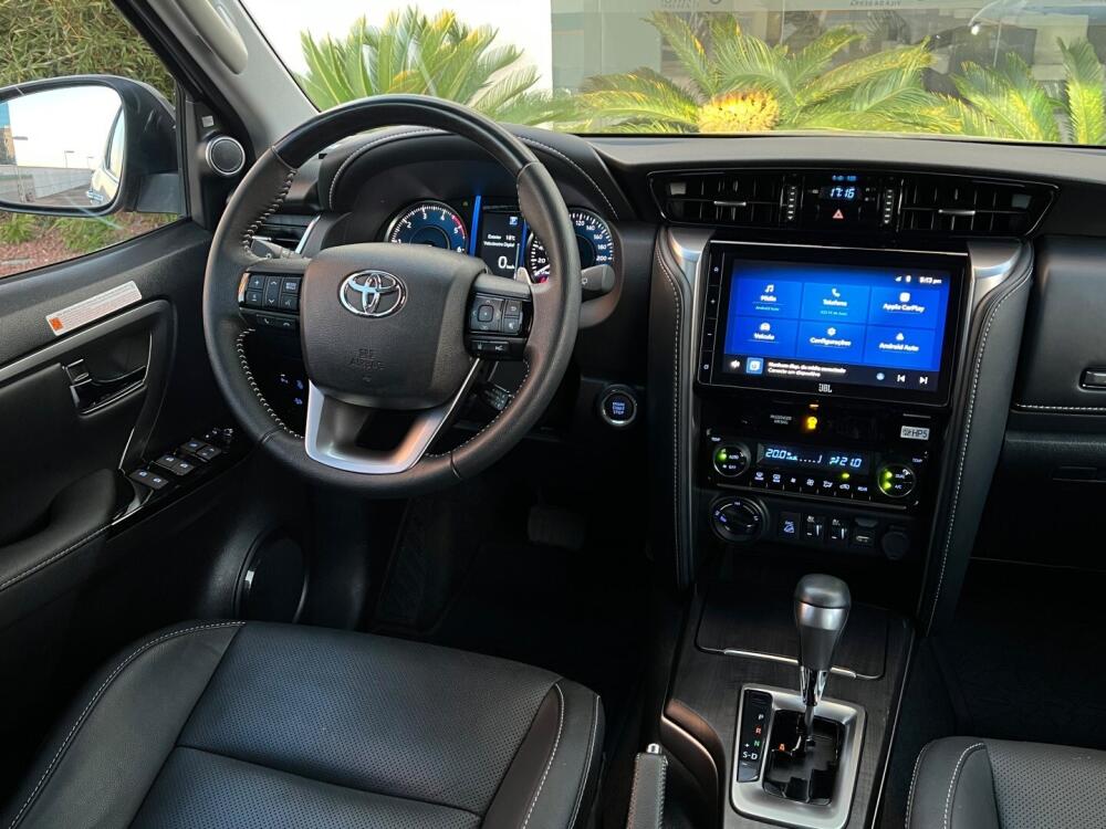 Toyota Hilux SW4