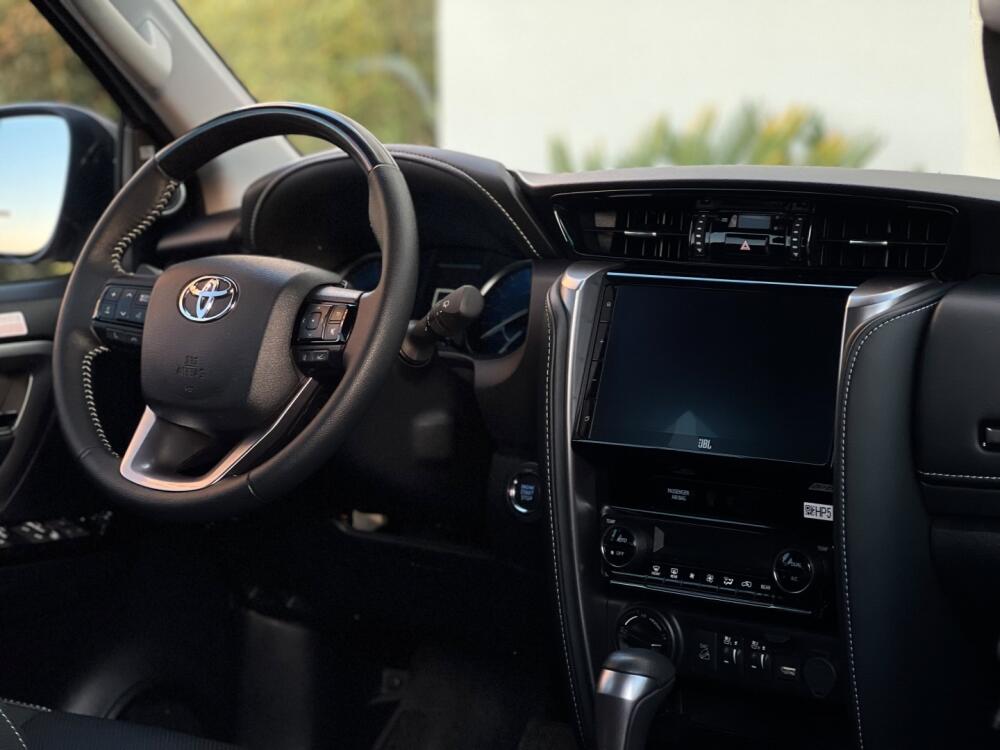 Toyota Hilux SW4