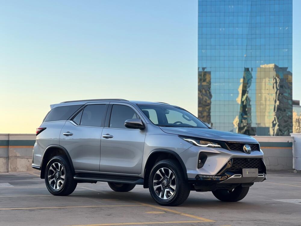 Toyota Hilux SW4