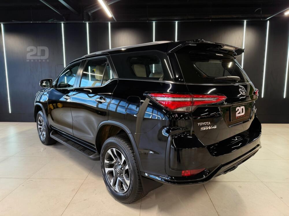 Toyota Hilux SW4