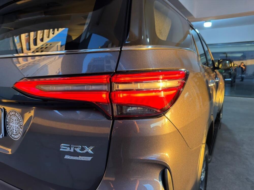 Toyota Hilux SW4