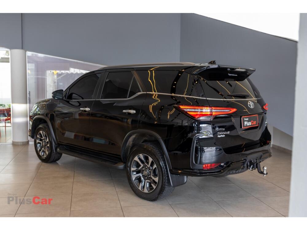 Toyota Hilux SW4