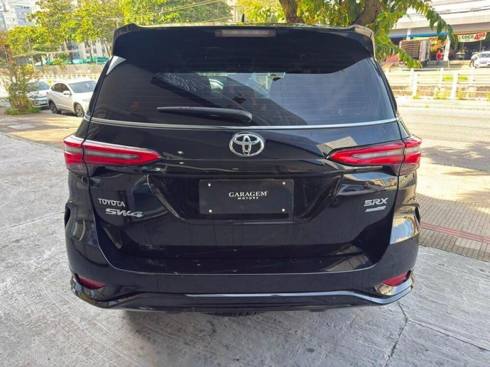 Toyota Hilux SW4