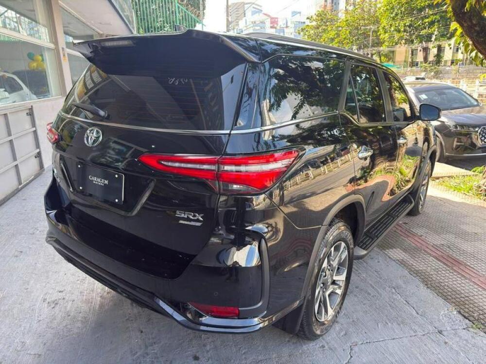 Toyota Hilux SW4