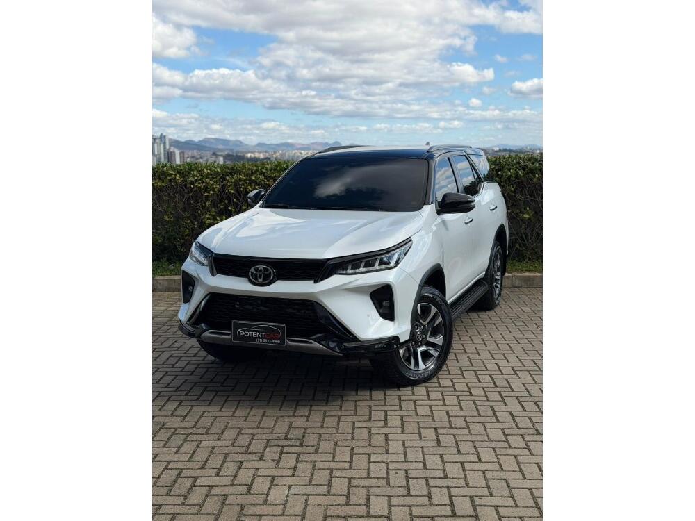 Toyota Hilux SW4