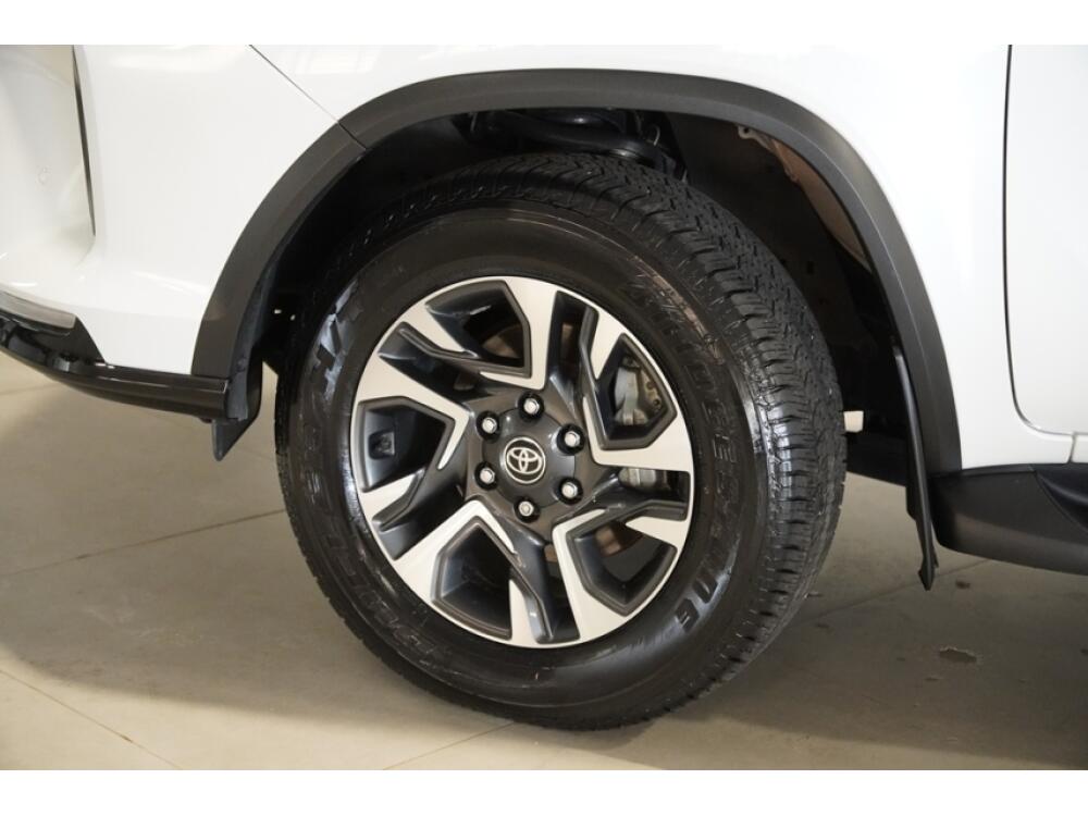 Toyota Hilux SW4