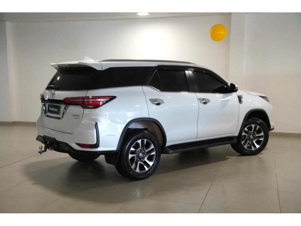 Toyota Hilux SW4
