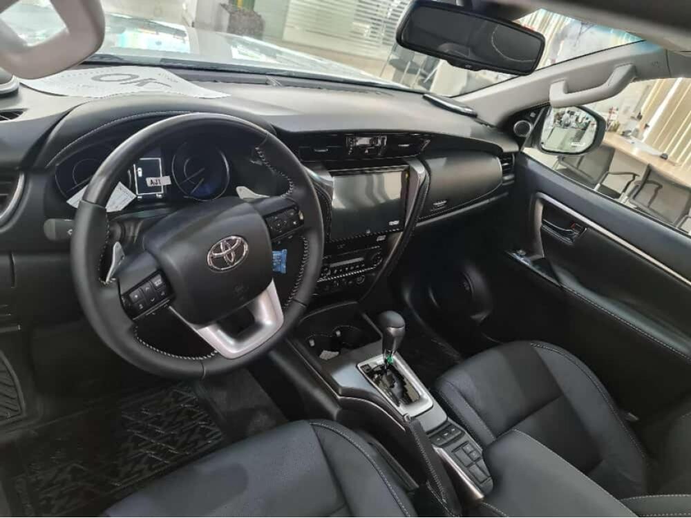 Toyota Hilux SW4