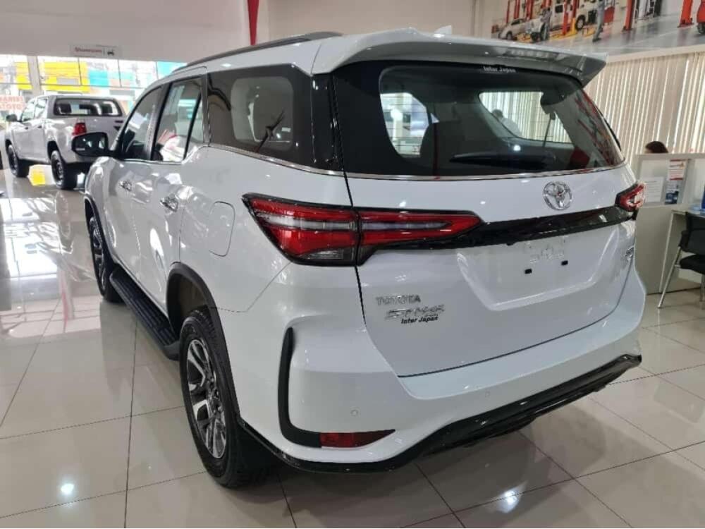 Toyota Hilux SW4