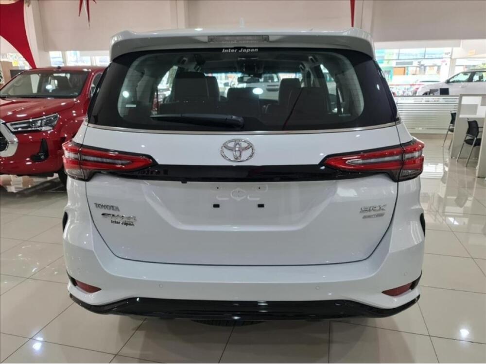 Toyota Hilux SW4