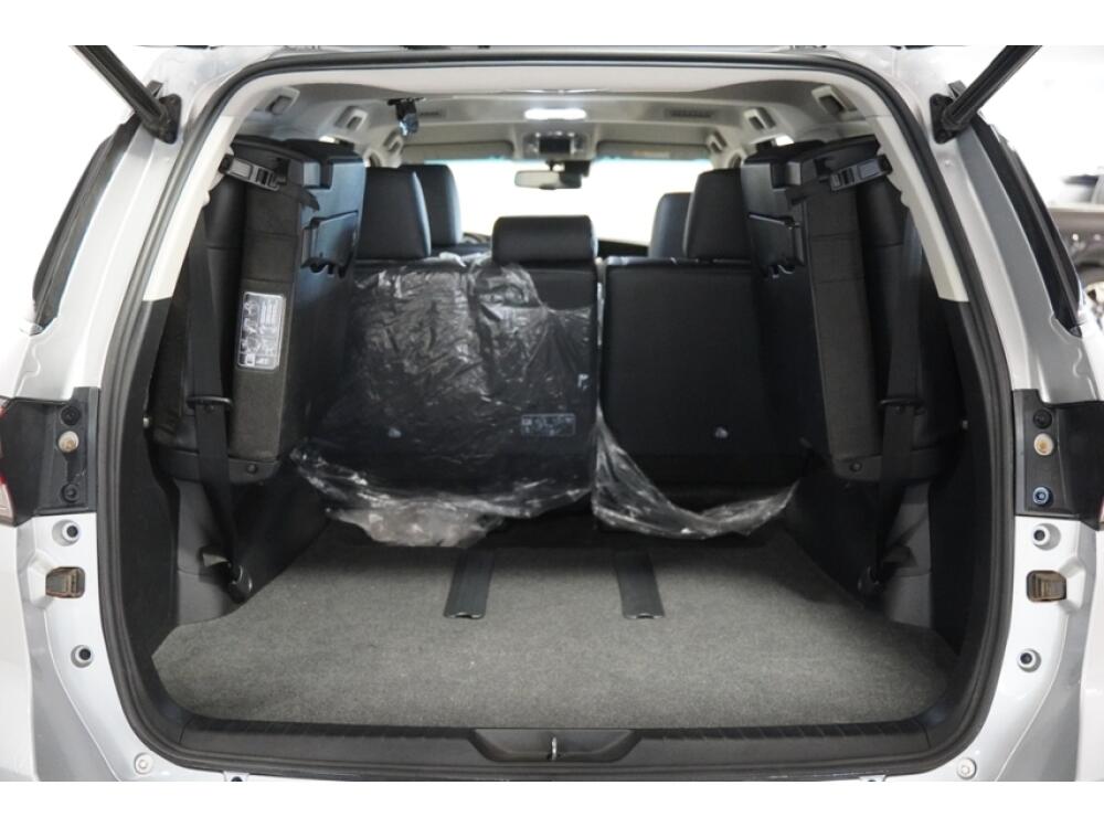 Toyota Hilux SW4